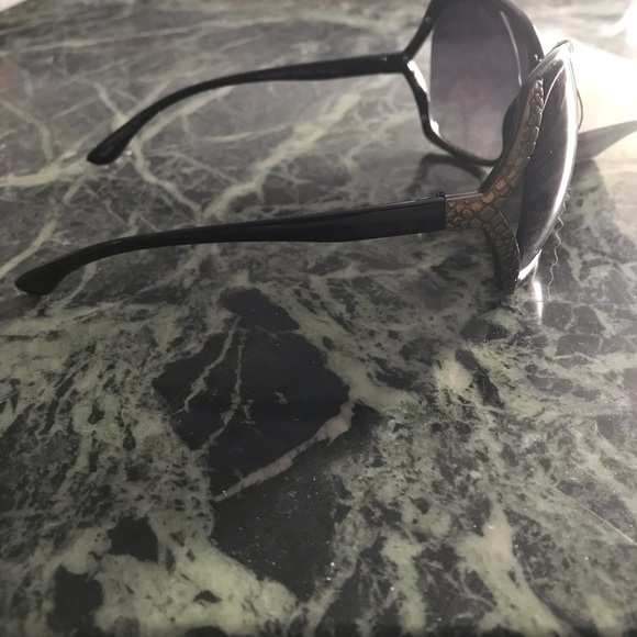 Foster Grant Open side frame Sunglasses - Picture 4 of 5